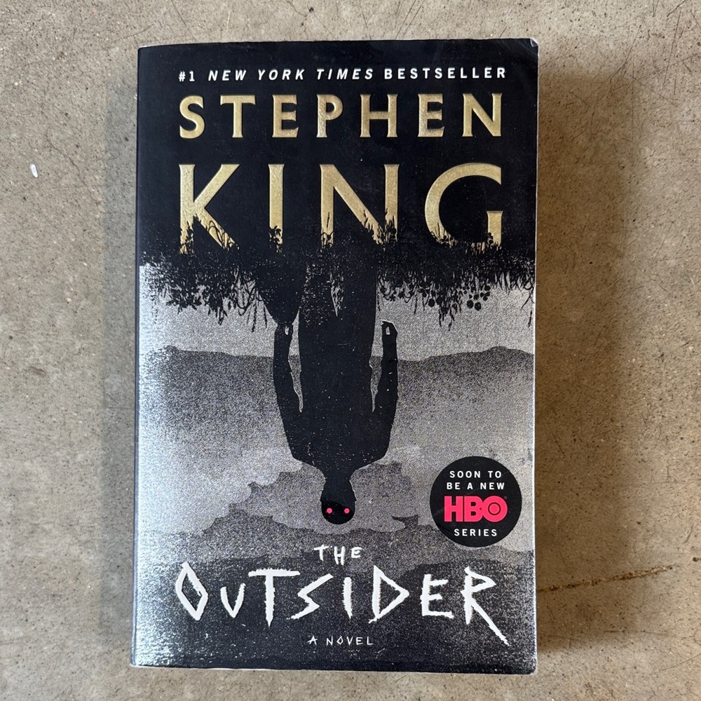 The Outsider by Stephen King Paperback